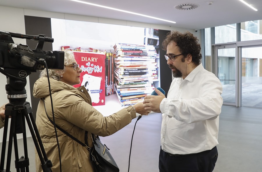 Investigan dos chats con más de mil menores con contenido pornográfico, homófobo y machista en San Sebastián