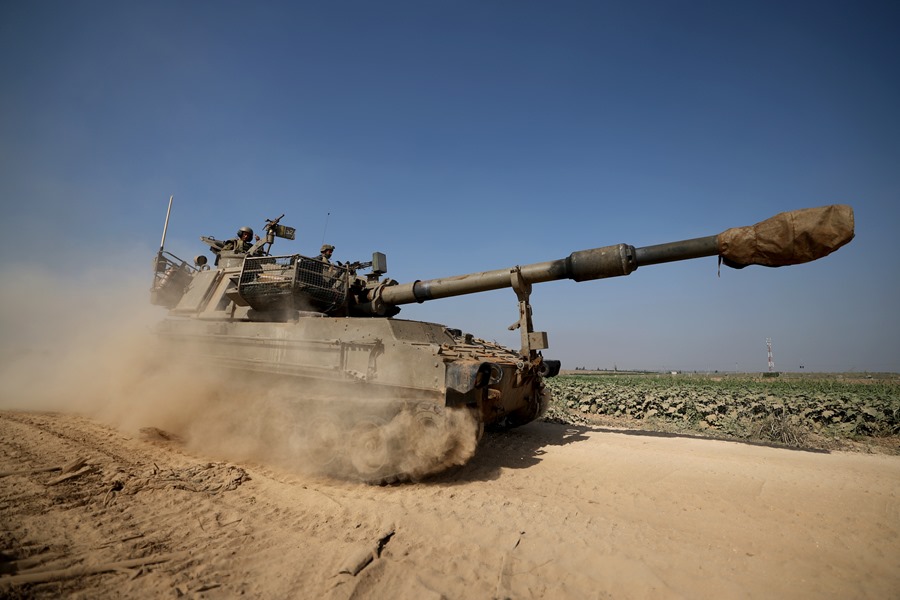 Israel continúa su ofensiva terrestre a Gaza una semana después de su inicio