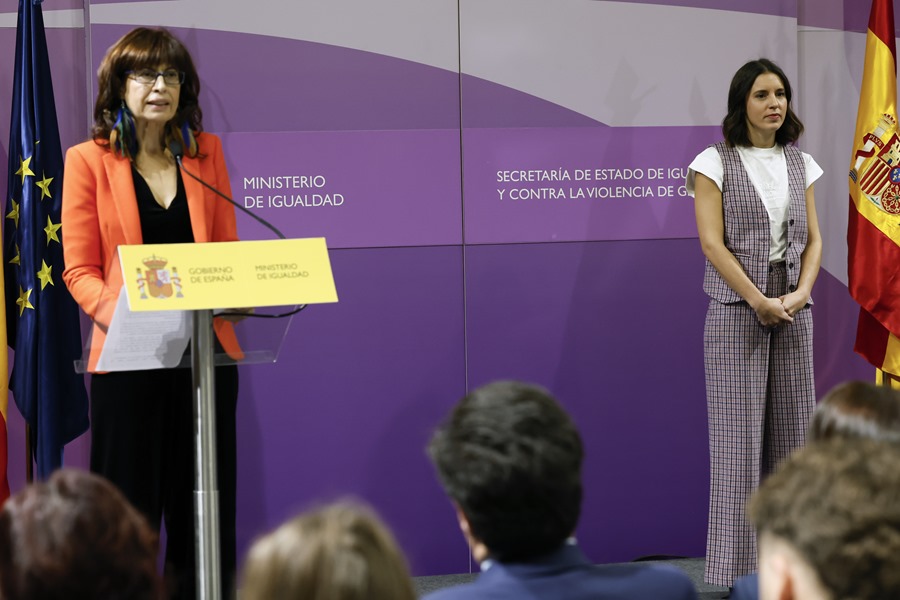 Irene Montero desea a Ana Redondo "valentía para incomodar" a los amigos de Pedro Sánchez