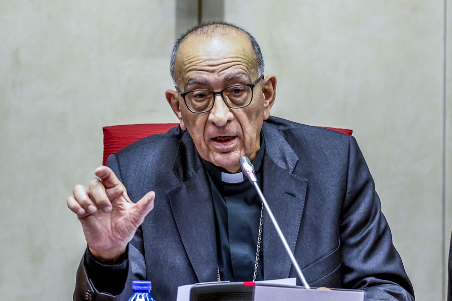El presidente de la Conferencia Episcopal Española, Juan José Omella, preside la 123 Asamblea Plenaria este lunes en Madrid.