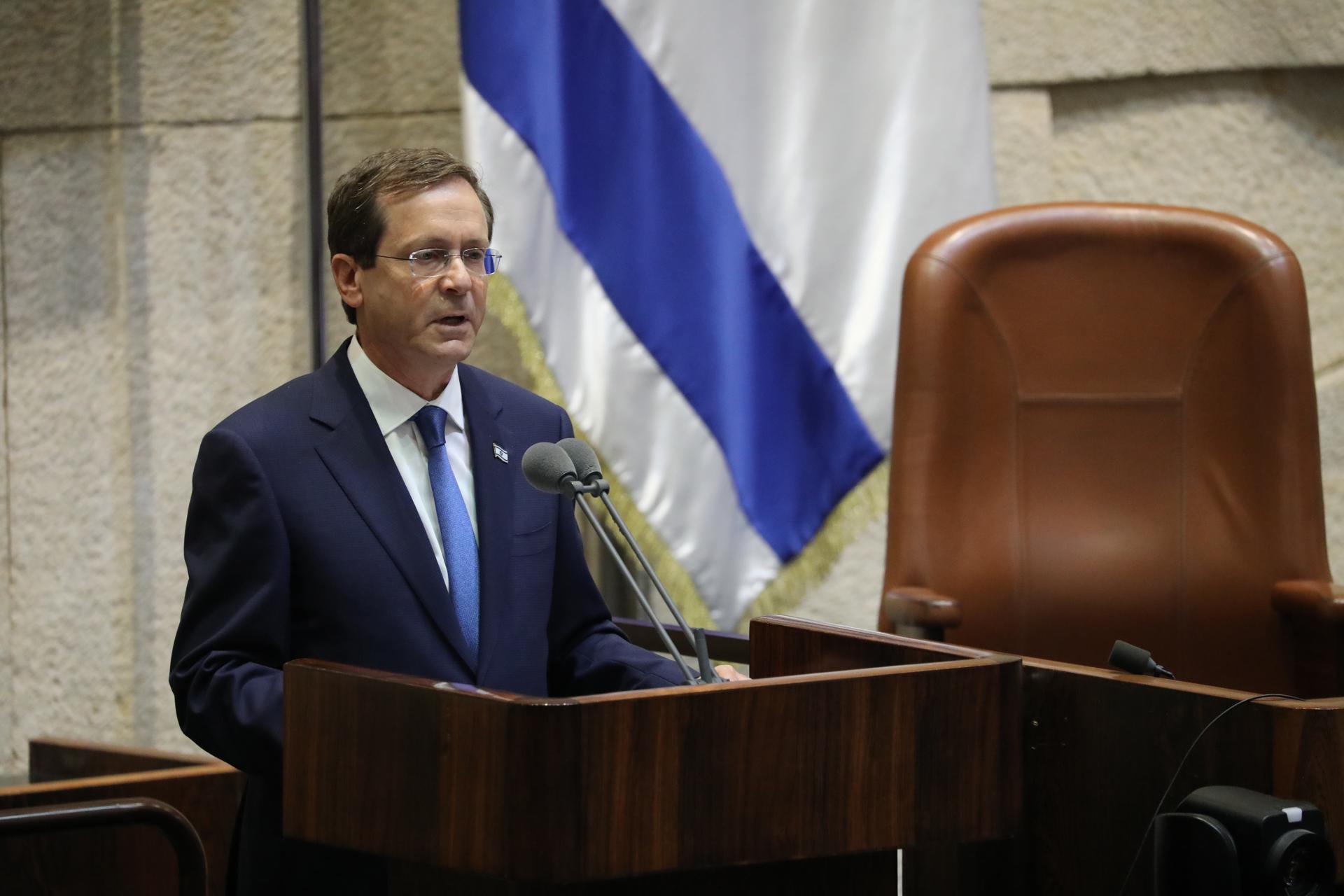 President elect Isaac Herzog speaks during his presidential swearing in ceremony at the Knesset, Israeli Parliament, in Jerusalem, 07 July 2021. EFE-EPA/FILE/ABIR SULTAN