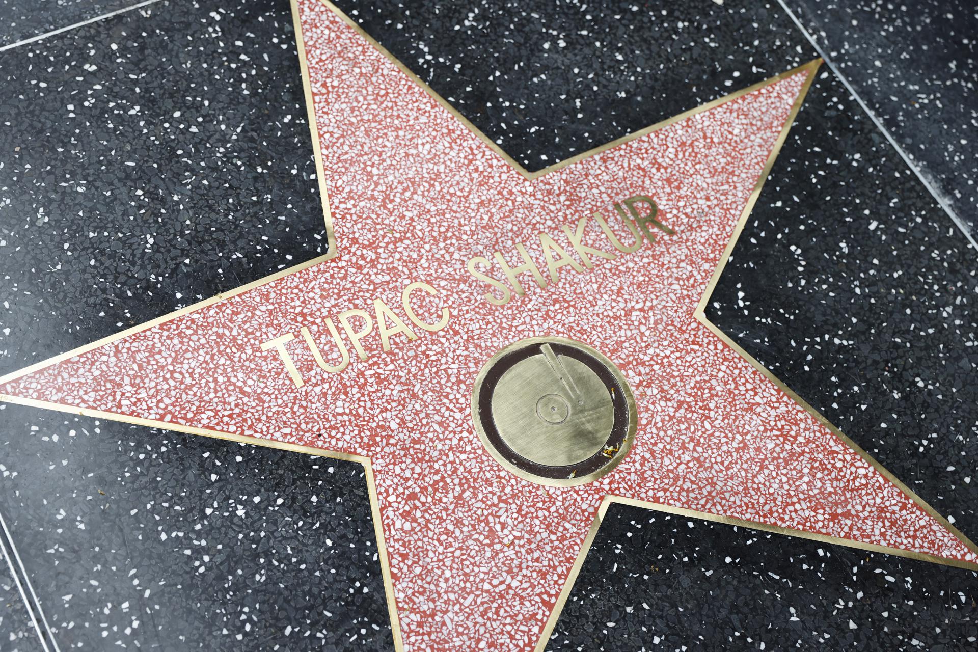 (FILE)- Tupac Shakur's Hollywood Walk of Fame star is unveiled after he posthumously received the 2,758th star on the Walk of Fame, in the category of Recording in Los Angeles, California, USA, 07 June 2023. (Estados Unidos) EFE/EPA/CAROLINE BREHMAN
