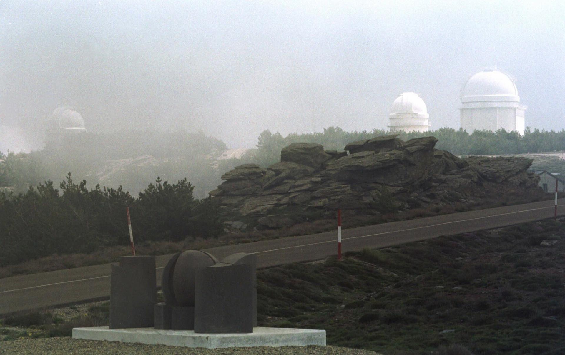El Observatorio Calar Alto-Centro Astronómico Hispano en Andalucía (CAHA), ubicado en Gérgal (Almería) cuenta su historia y funcionamiento en un documental inédito del astrónomo Ulrich Thiele. EFE