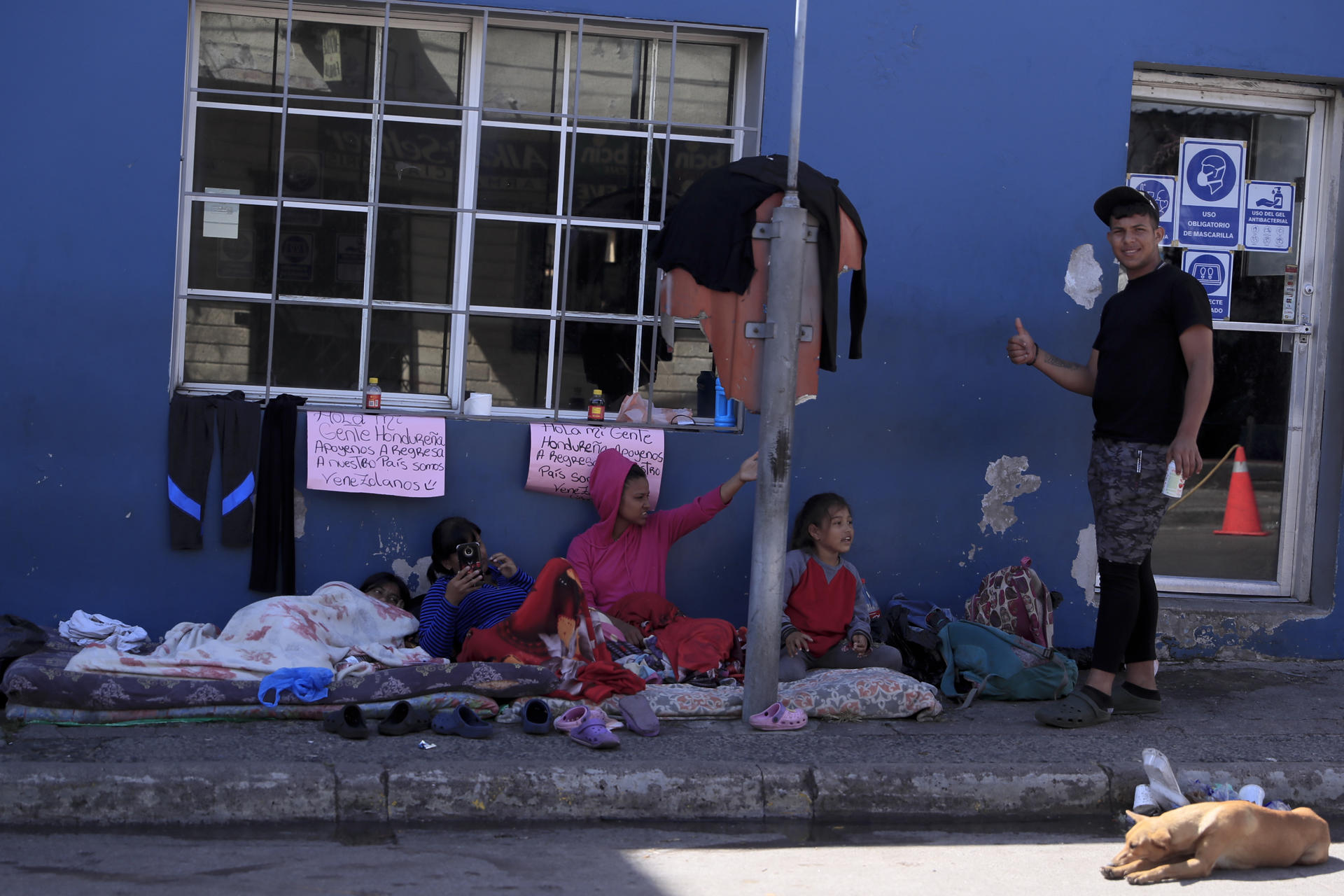 La pobreza en Latinoamérica baja al 29 % en 2022, dice la Cepal