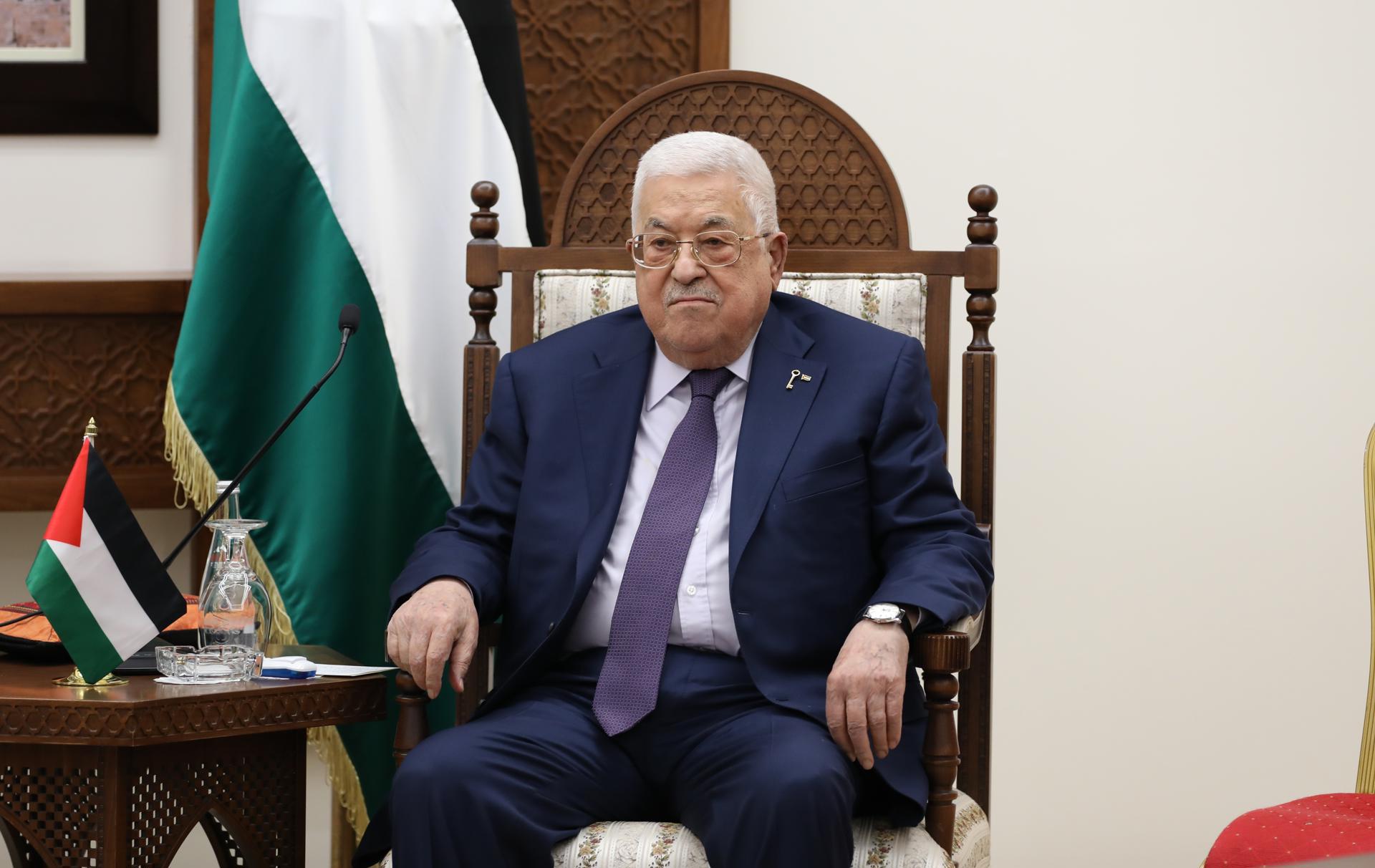 Palestinian President Mahmoud Abbas looks on during a meeting with US Secretary of State Antony Blinken (not pictured) in the West Bank city of Ramallah, 05 November 2023. EFE-EPA/ALAA BADARNEH / POOL
