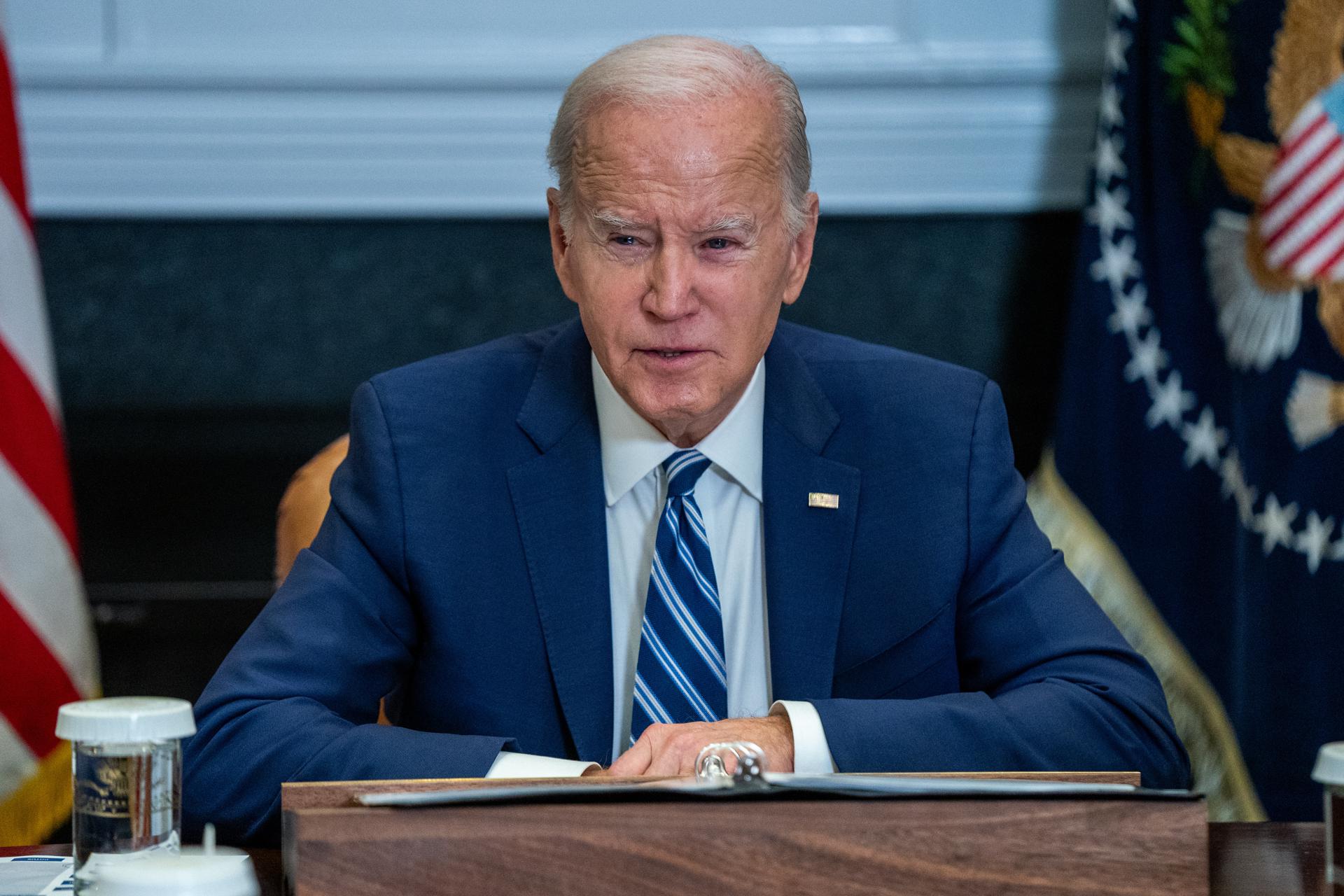 US President Joe Biden ou during a meeting in the Roosevelt Room of the White House in Washington, DC, USA, 21 November 2023. EFE/EPA/SHAWN THEW / POOL