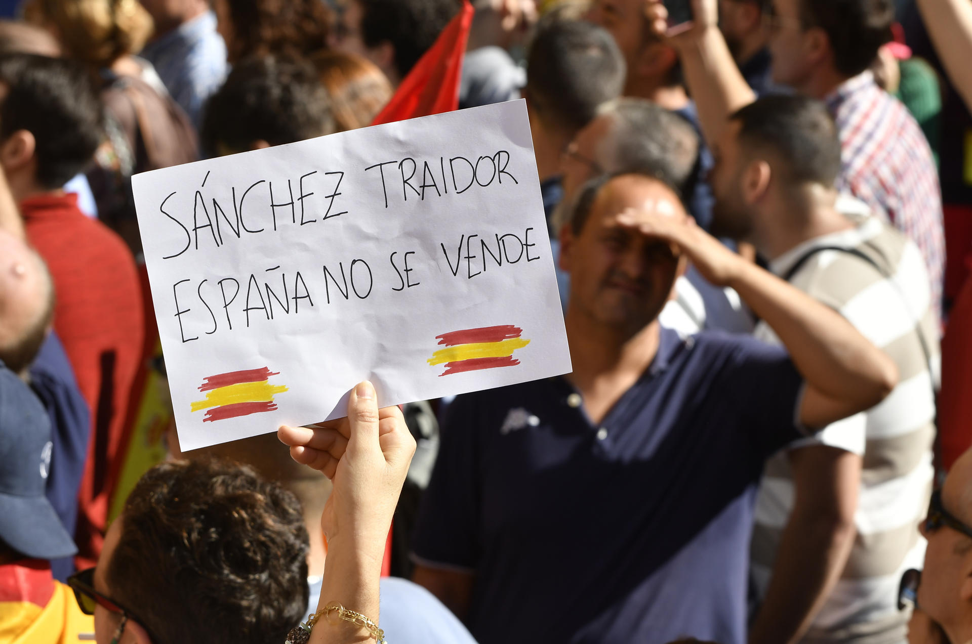 Thousands Protest In Barcelona Against Catalan Independence