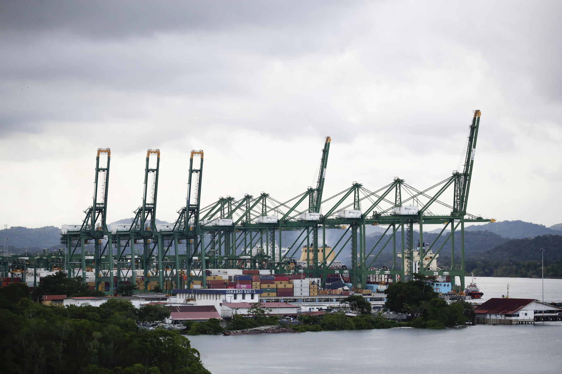 Fotografía de una Canal de Panamá, el 30 de octubre 2023, cerca a Ciudad de Panamá (Panamá). EFE/Bienvenido Velasco