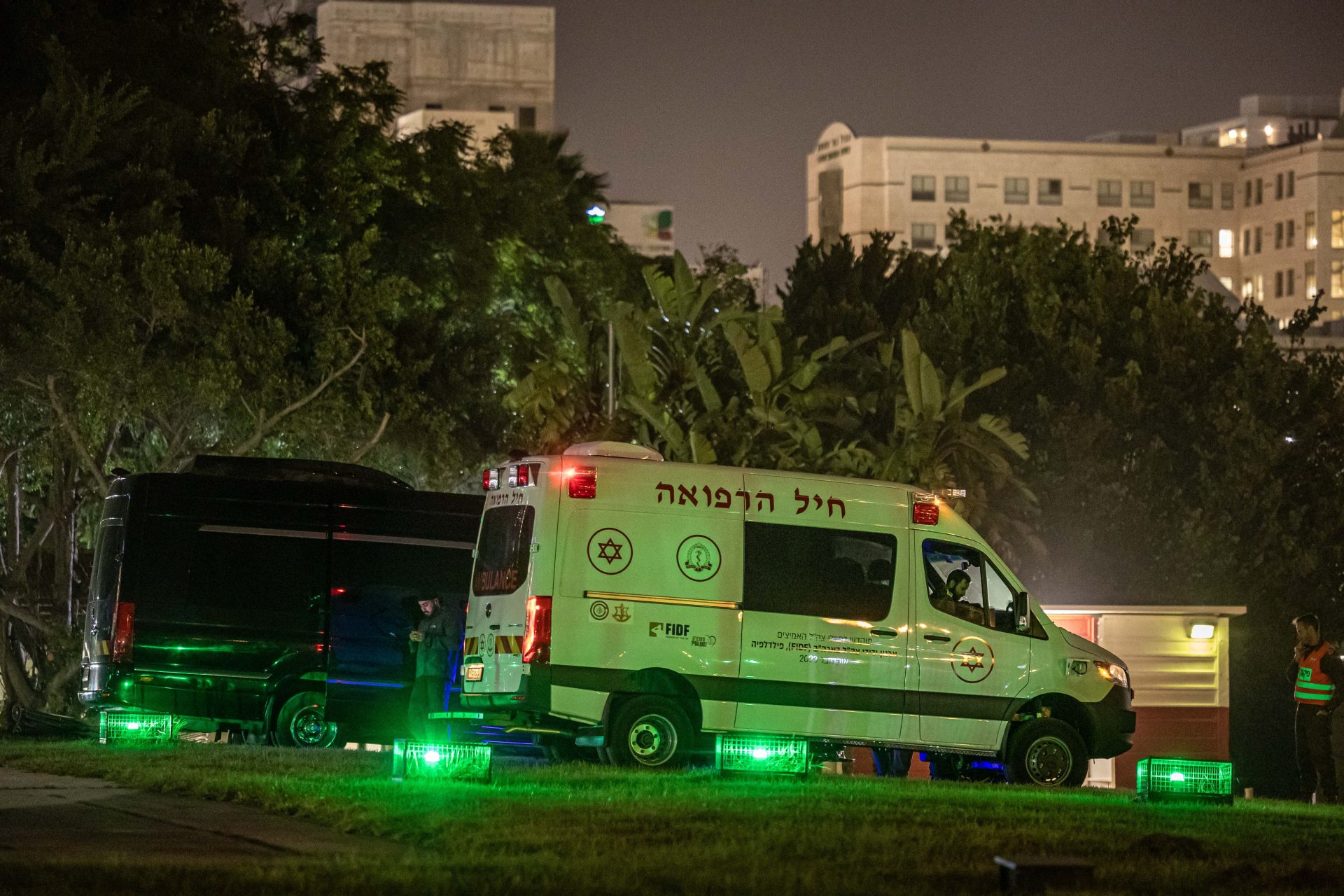 Los hospitales de Tel Aviv se preparan para la llegada de los rehenes liberados por Hamás.