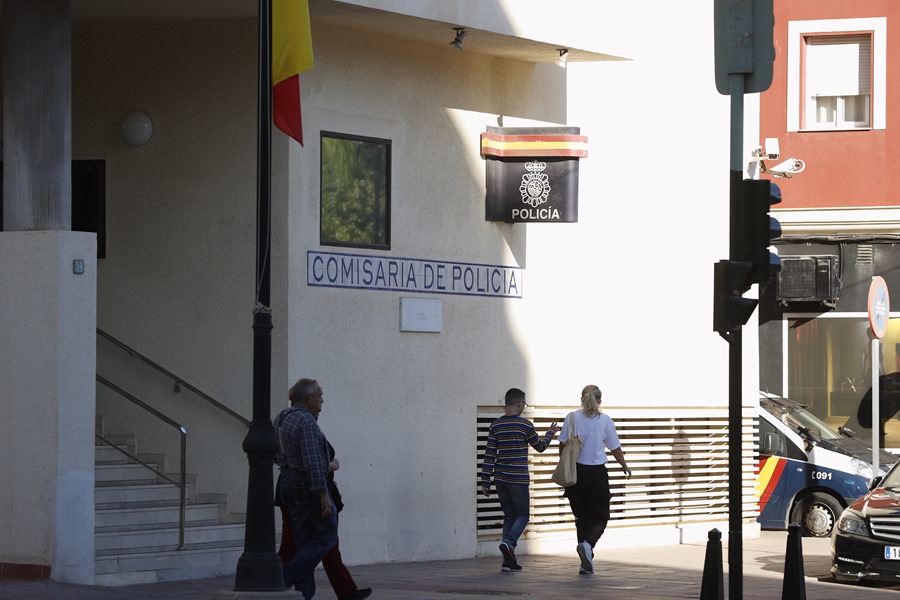 Comisaria de la localidad malagueña de Fuengirola donde la Policía Nacional ha detenido un hombre relacionado con el disparo que recibió el cofundador de Vox y exdirigente del PP, Aleix Vidal-Quadras