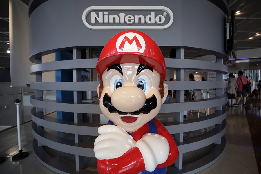 Una estatua del personaje del videojuego de Nintendo Co., Super Mario