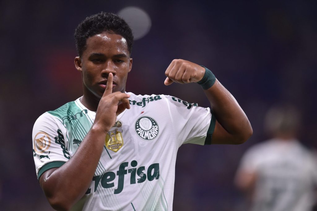 El jugador Endrick, de Palmeiras, celebra un gol, en una fotografía de archivo. EFE/ Yuri Edmundo
