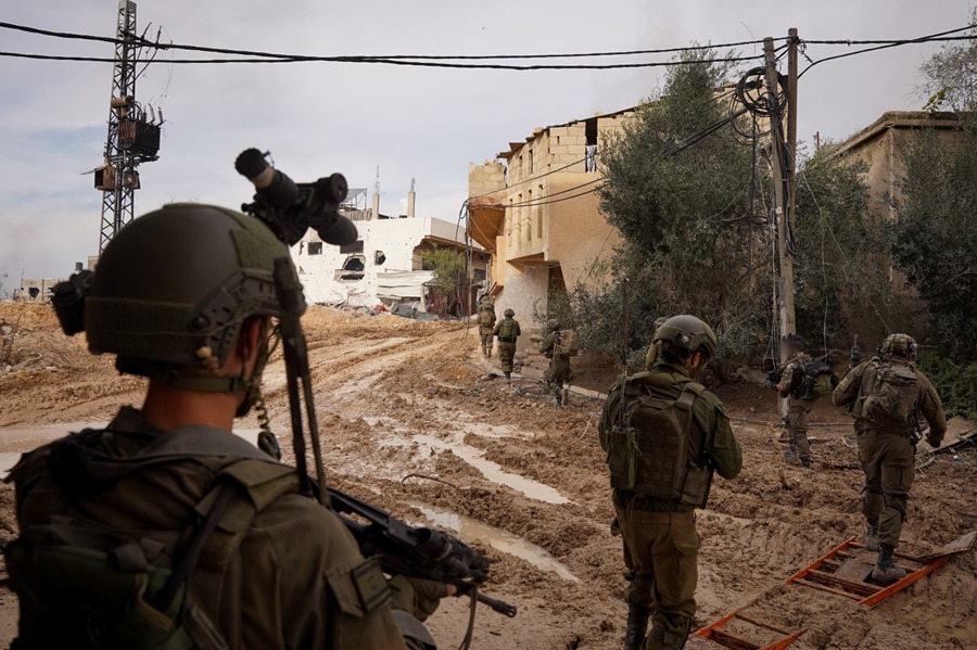 La ofensiva militar de Israel en la Franja de Gaza cumple 100 días con su avance terrestre enquistado en Jan Yunis, sur del enclave, y en Maghazi. 