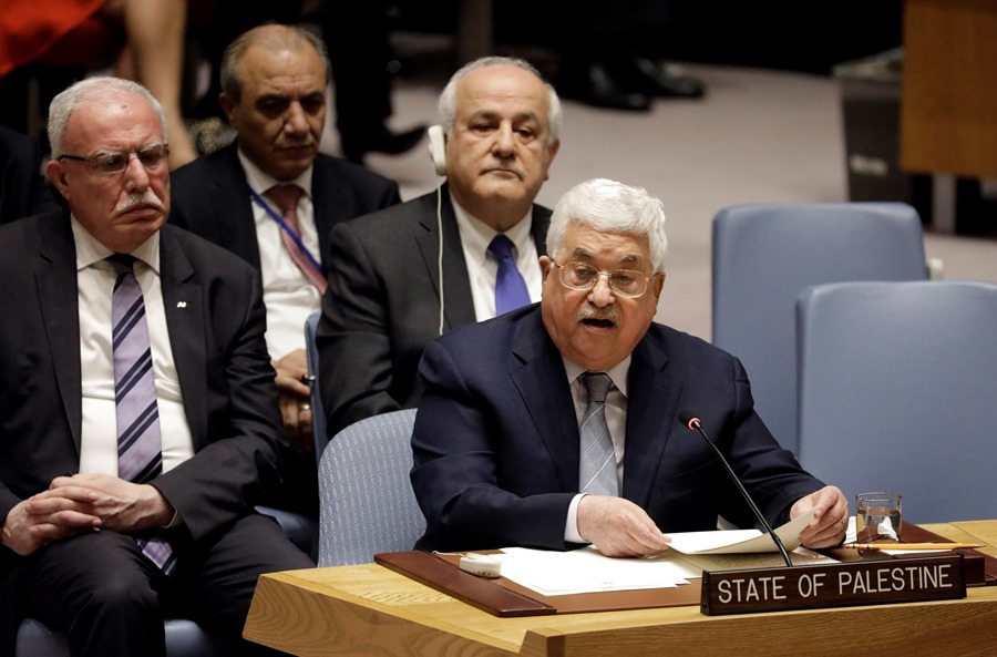 El presidente de la Autoridad Nacional Palestina, Mahmud Abás (d), en una reunión del Consejo de Seguridad sobre la situación de Oriente Medio
