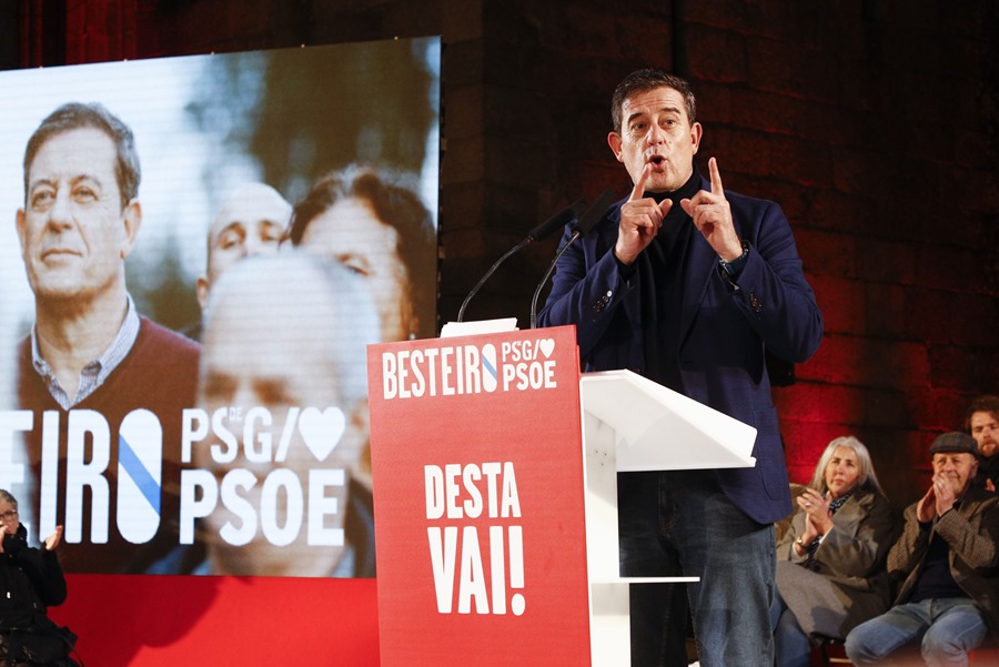 El candidato socialista a la presidencia de la Xunta, José Ramón Gómez Besteiro, participa en el acto de inicio de campaña en Lugo