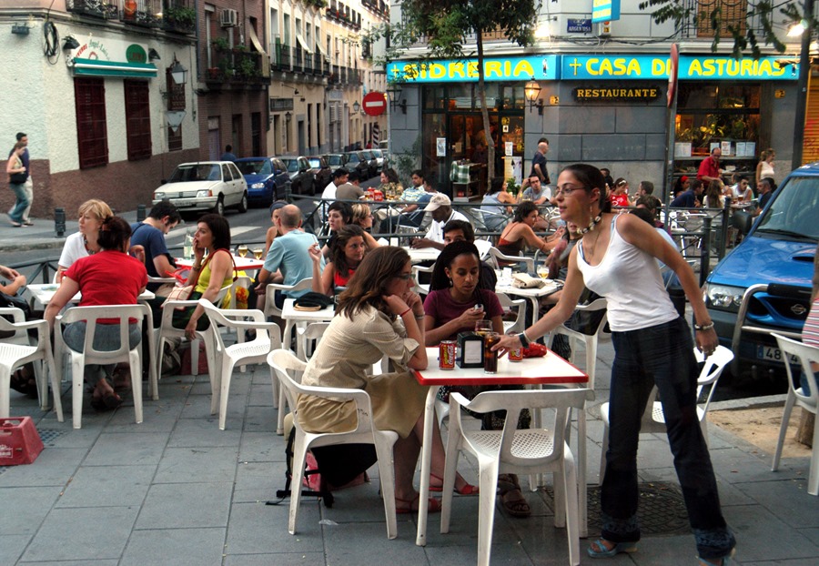 Vista de una zona de bares en Madrid