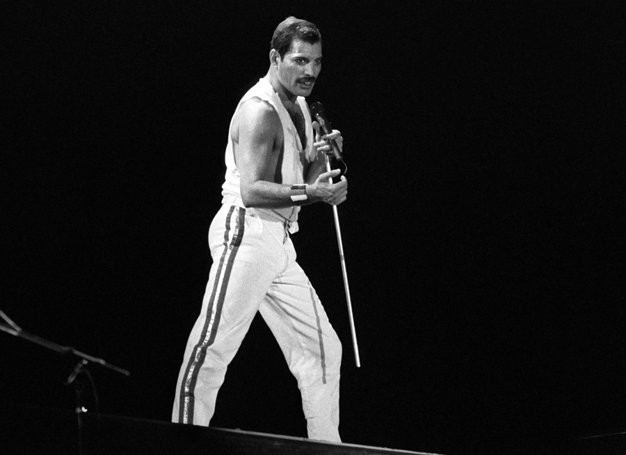 El cantante británico Freddie Mercury, cuya casa en Londres va a salir a la venta 34,8 millones de euros.