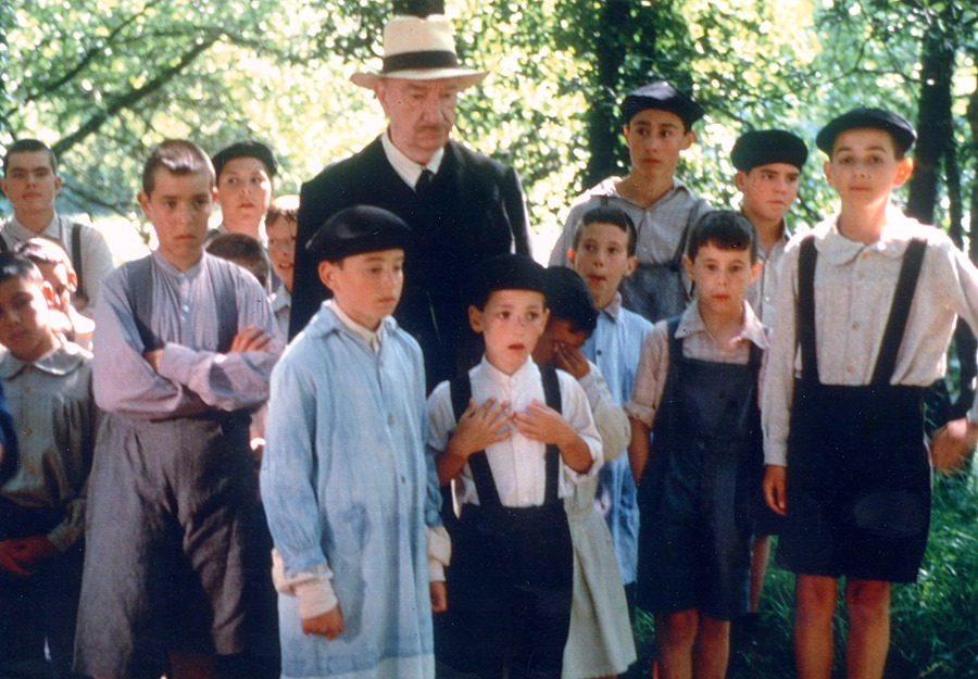 El actor Fernando Fernán Gómez durante el rodaje en Galicia de la película del director José Luis Cuerda, "La lengua de las mariposas"