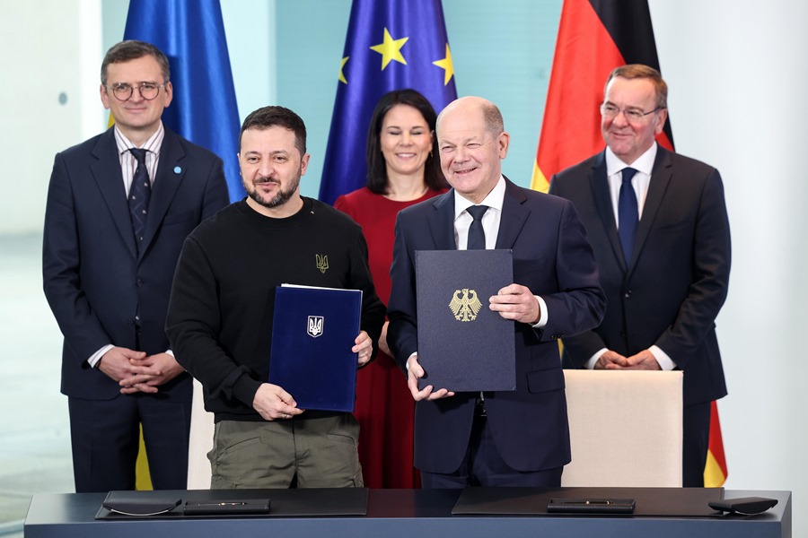 Scholz y Zelenski firman un acuerdo sobre garantías de seguridad de Alemania para Ucrania