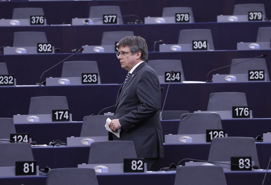 El Parlamento Europeo insta a España a investigar la injerencia del Kremlin en Cataluña