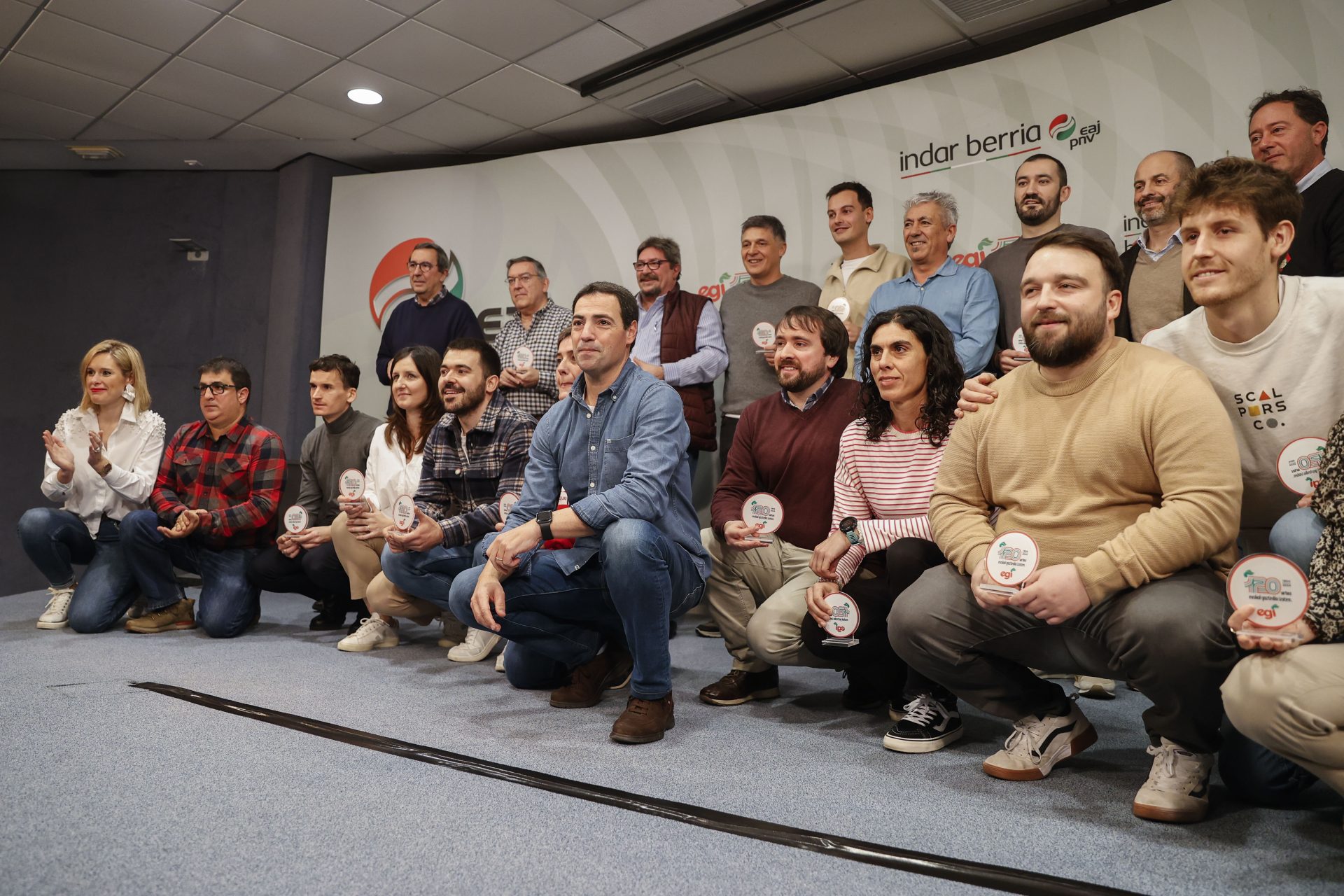 Pradales: El PNV necesita jóvenes inconformistas y comprometidos con Euskadi