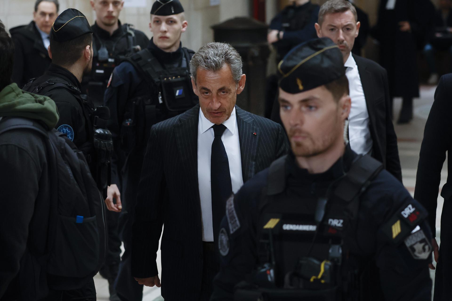 French court upholds Sarkozy guilty verdict, cuts sentence to six months -  EFE Noticias