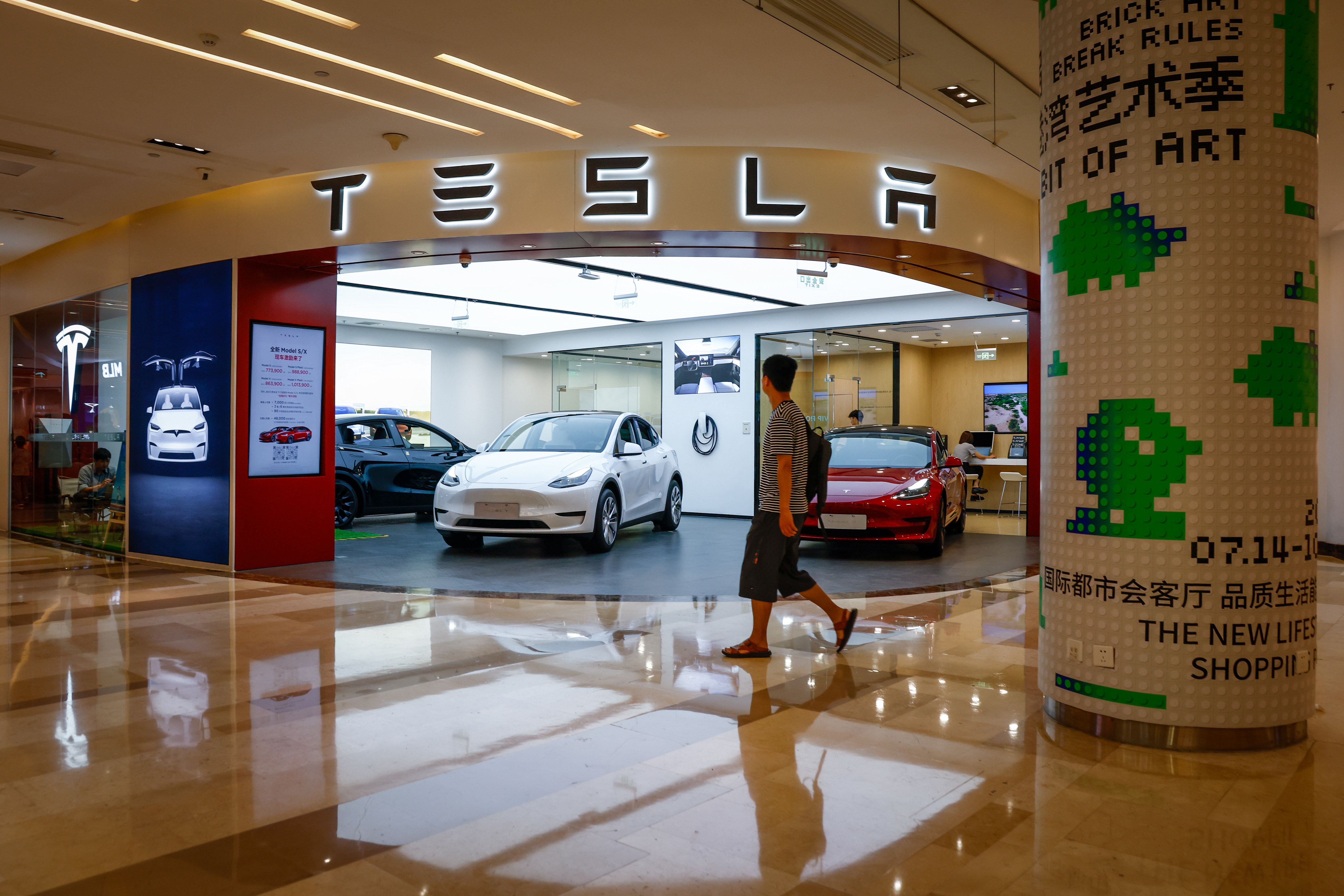 China describes Tesla as an example of success between China and the United States