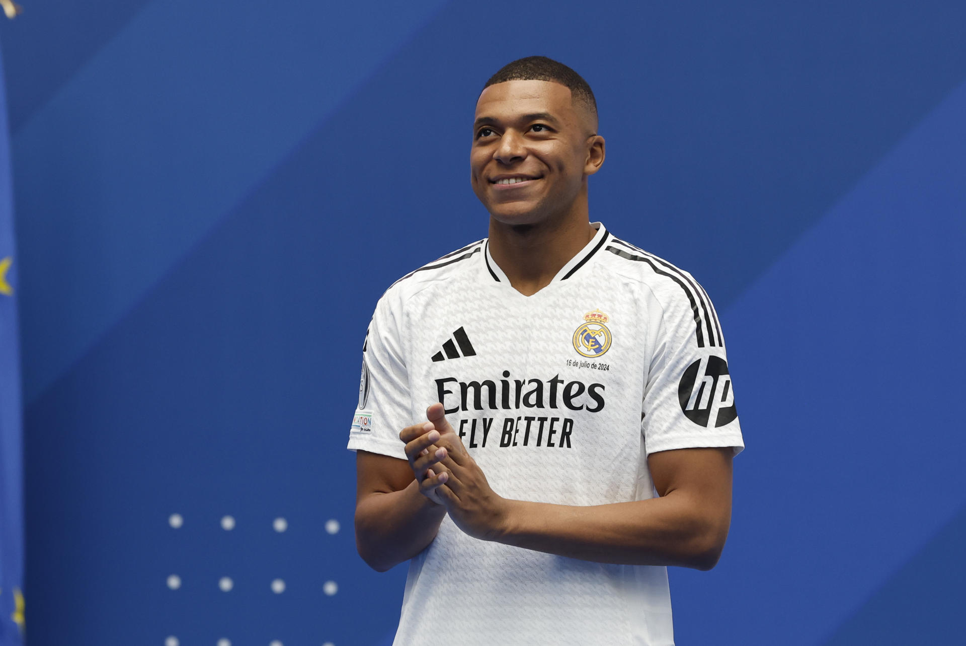Mbappé lands at Real: “I will give my life for this club, the best in the world”