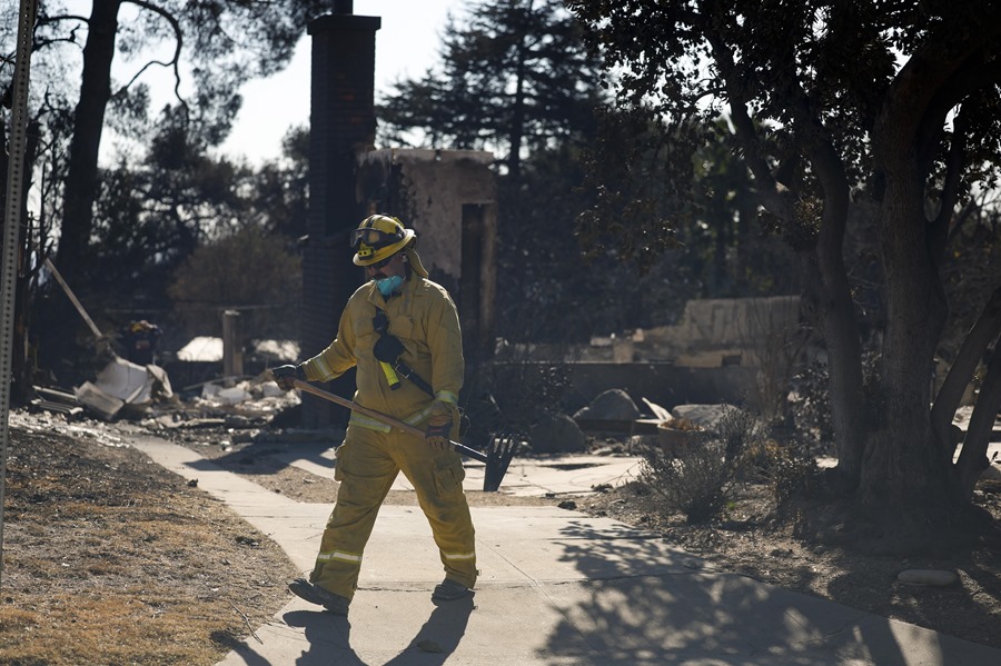 Wildfires in Los Angeles Disproportionately Impact Latino Communities, UCLA Study Reveals - News Directory 3