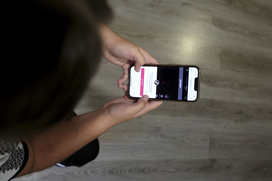 El 84 % de las adolescentes teme que sus imágenes se usen para crear contenido sexual falso con IA
