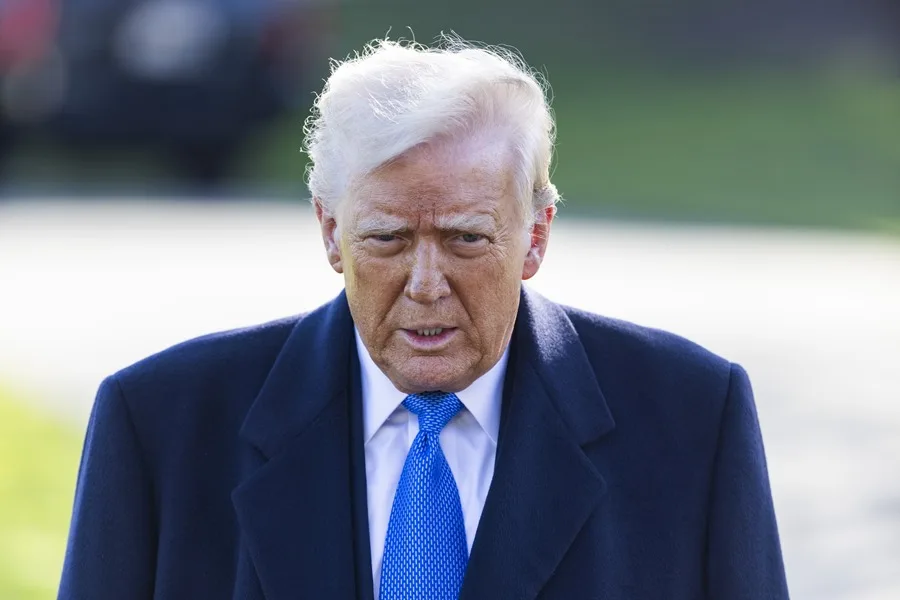 Trump revoca el "parole" a cubanos, haitianos, nicaragüenses y venezolanos