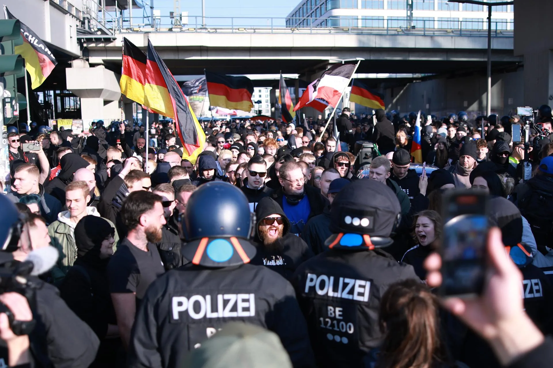 Unos 40 detenidos en manifestación neonazi en Berlín