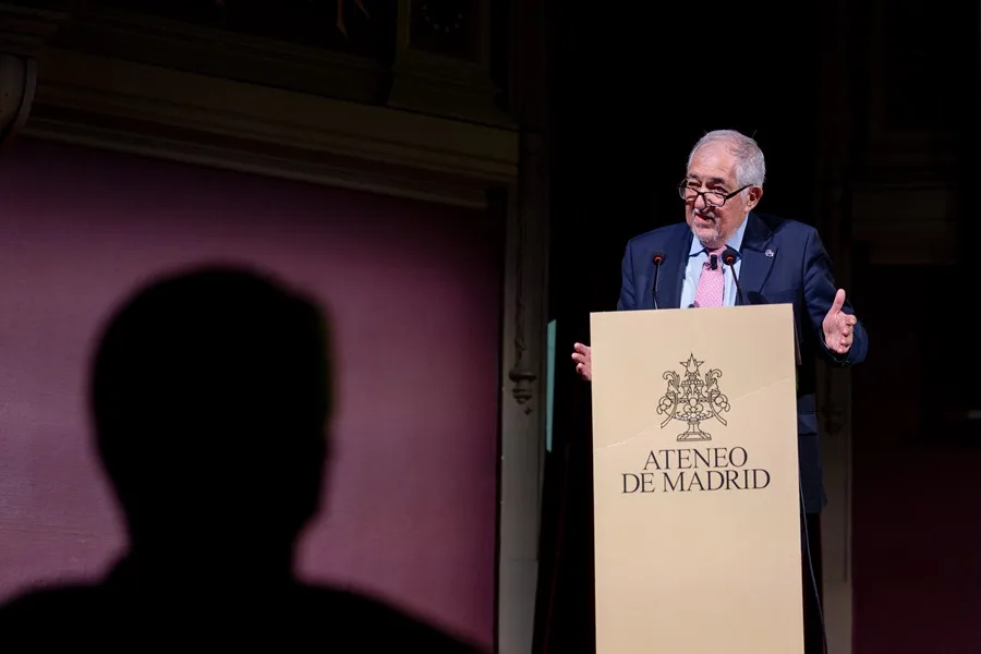 El PP pide a Conde-Pumpido que se aparte del recurso contra la ley de ...