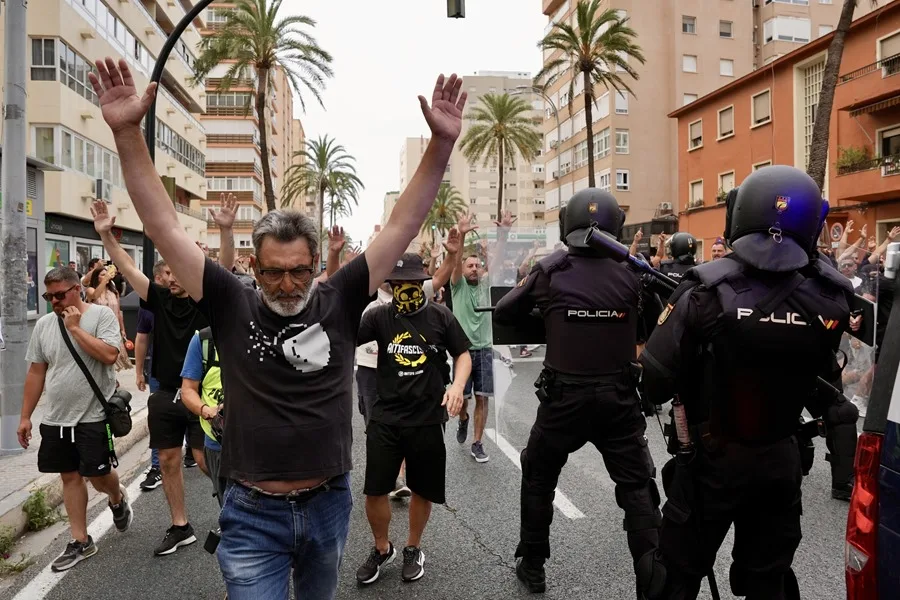 Tres nuevos detenidos en la segunda jornada de huelga del metal de Cádiz