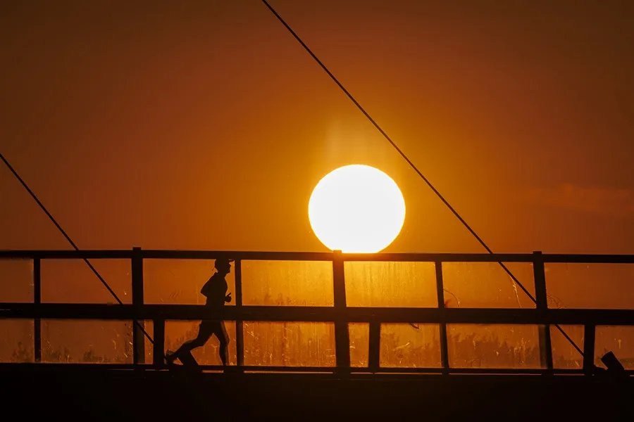 La ola de calor pone en alerta a doce comunidades