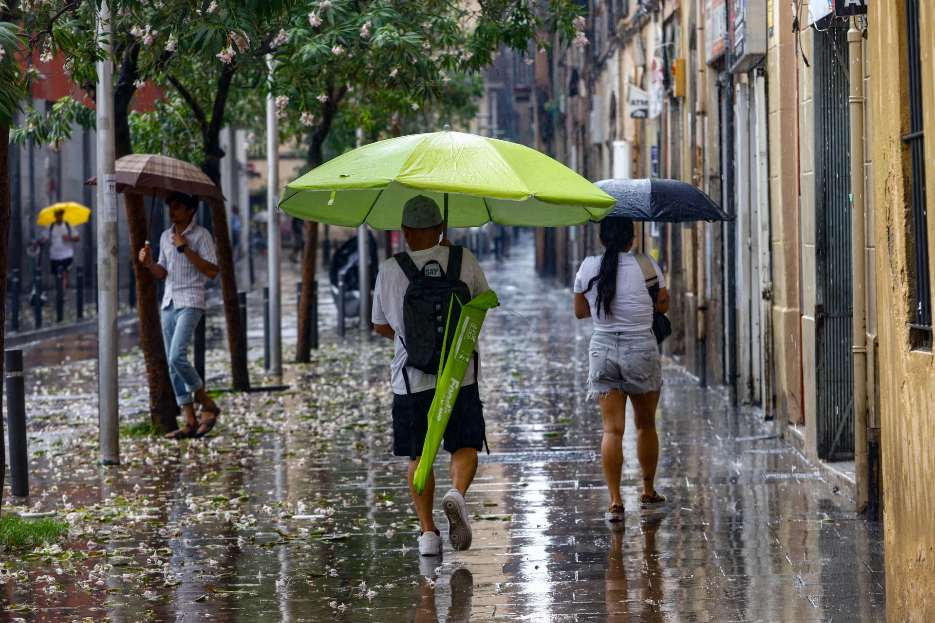 Una dana llega el domingo al este de España con lluvias y vientos fuertes