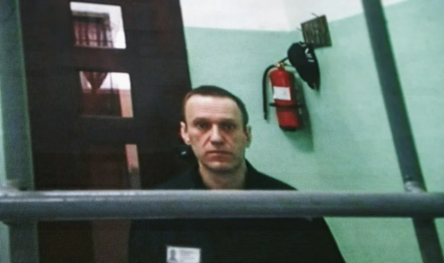 Análisis clínicos demuestran que el opositor ruso Navalni fue envenenado en prisión, según su viuda