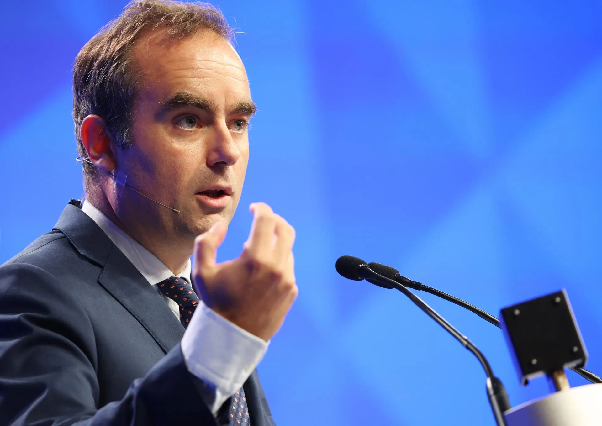 Quién es Sébastien Lecornu, el nuevo primer ministro tras la salida de Bayrou