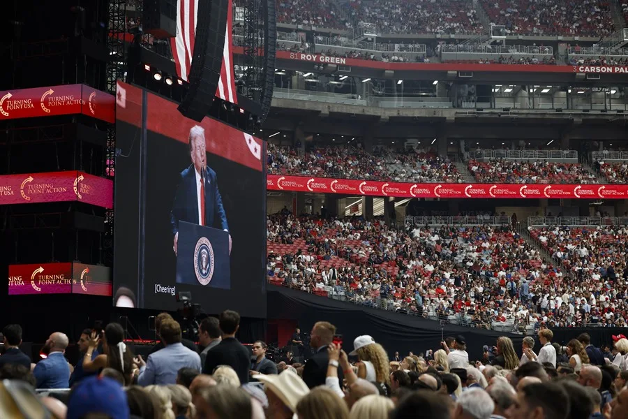 Los republicanos convierten a Charlie Kirk en mártir conservador en una multitudinaria despedida