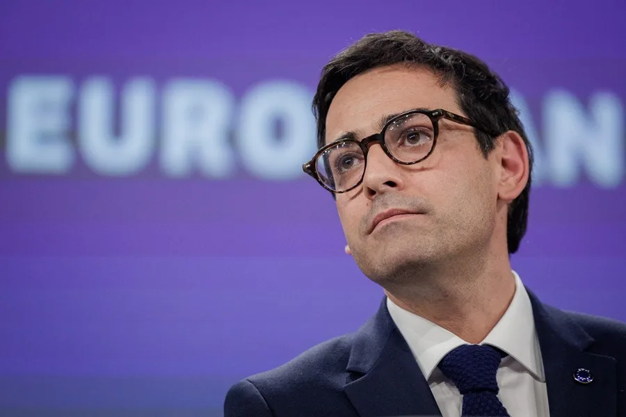 Bruselas critica el «modelo» español para atraer inversiones chinas: no impulsa la industria de la UE