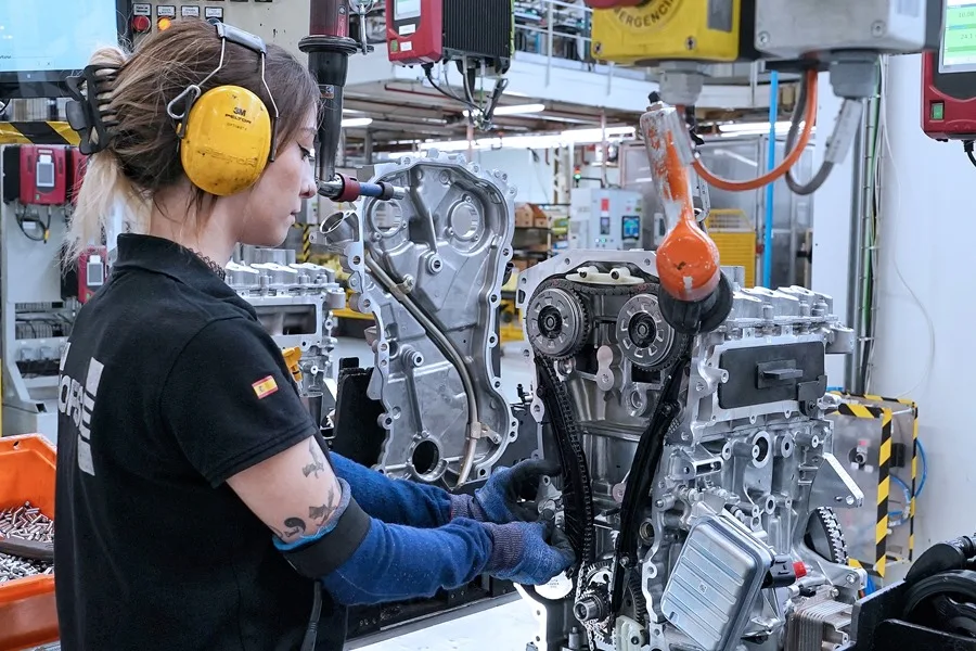 El empleo se resiente en agosto con 21.905 parados más