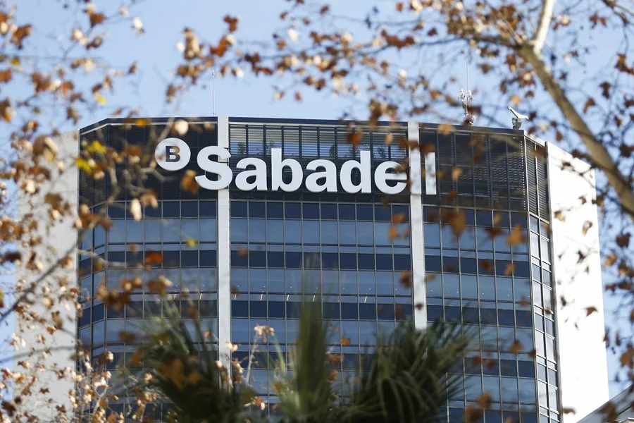 La CNMV autoriza la opa del BBVA sobre el Banco Sabadell