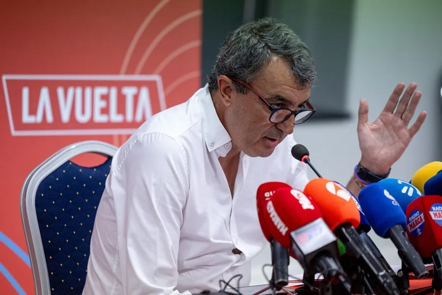 La organización de La Vuelta lamenta la imagen ofrecida y habla de unos hechos «inaceptables»