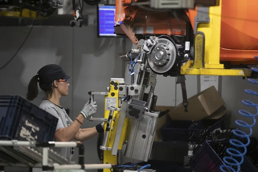 El INE eleva al 0,8 % el crecimiento del segundo trimestre por la mayor inversión