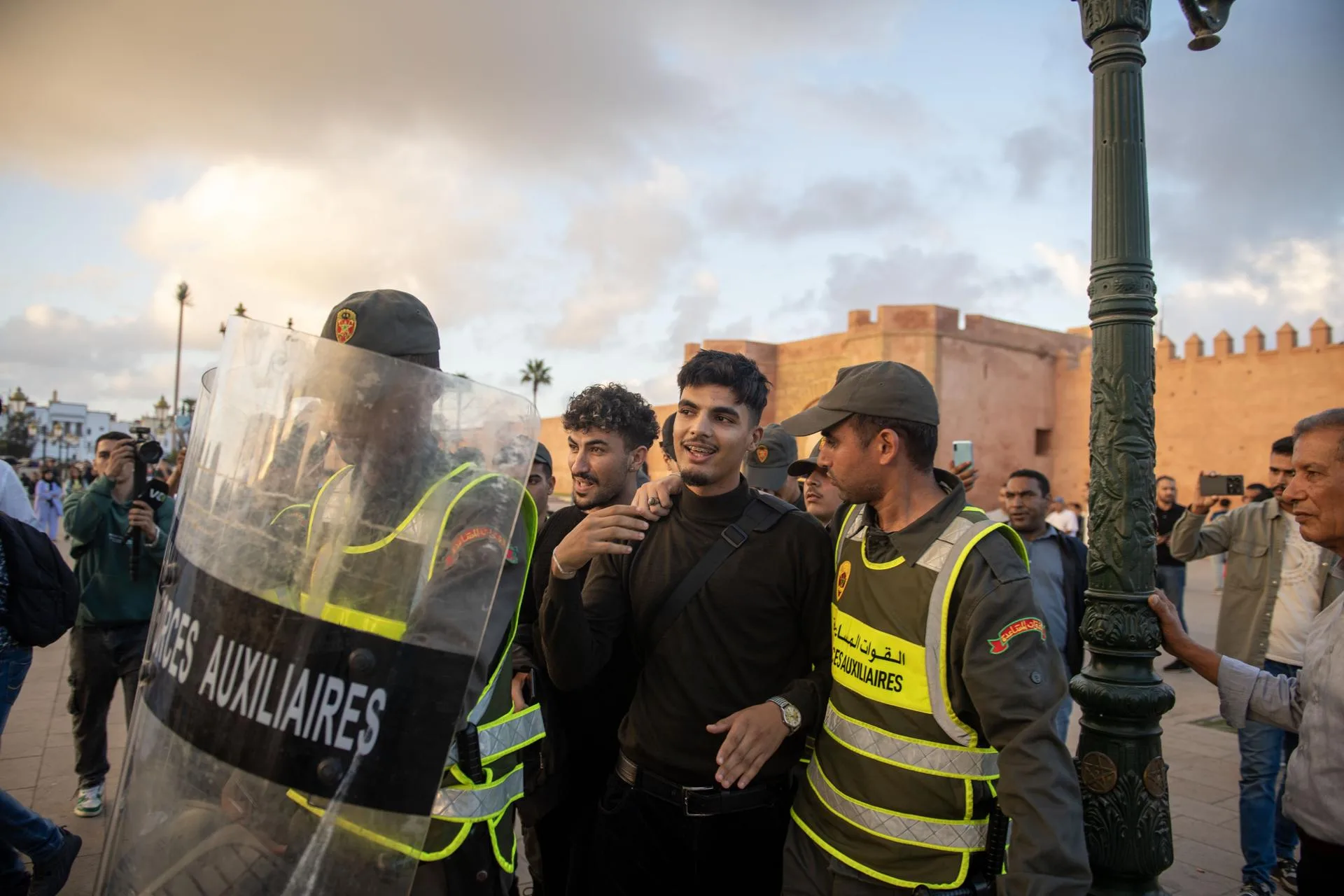 Denuncian detenciones masivas en las protestas juveniles en Marruecos