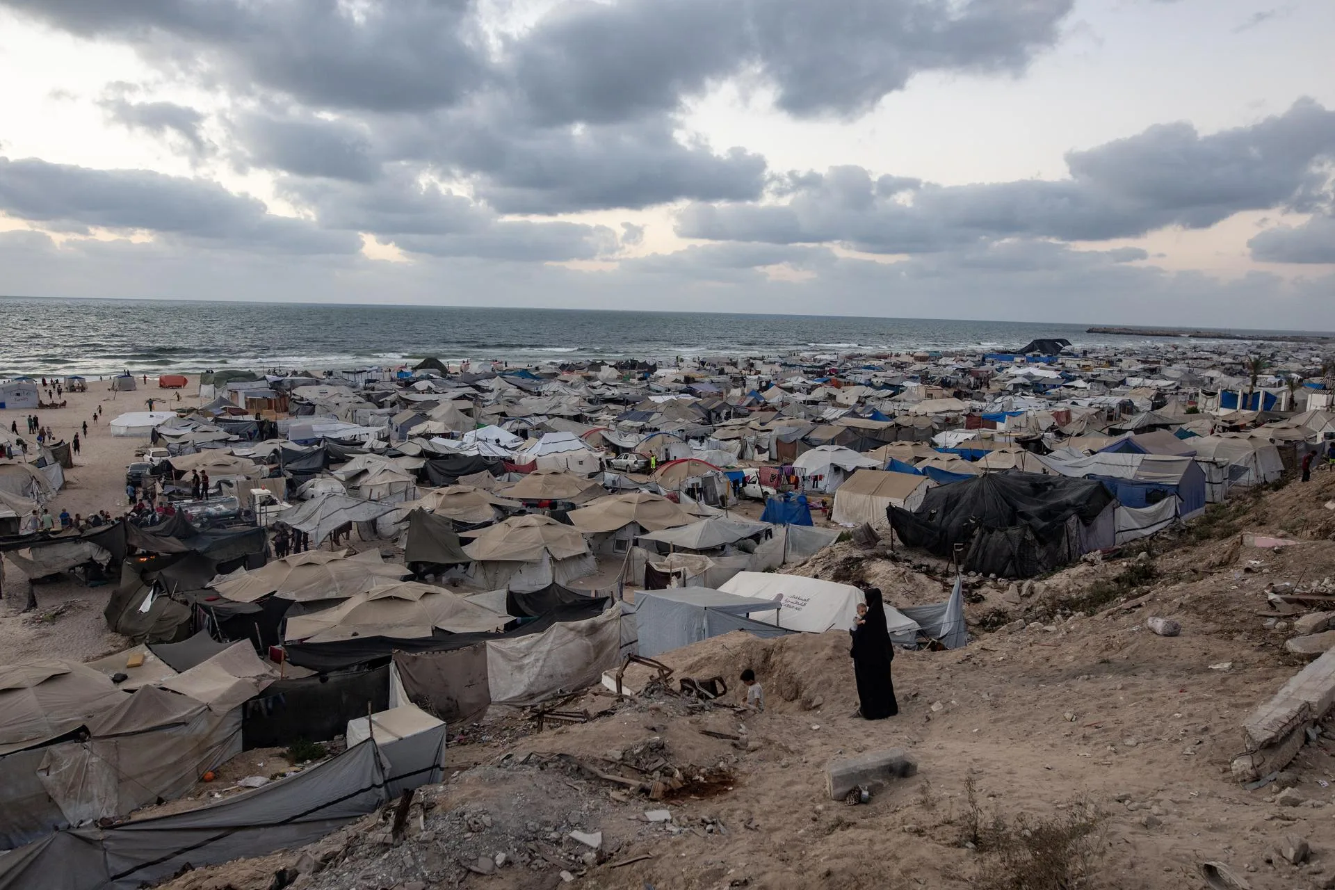 Ejército israelí dice que ya controla el 40 % de la ciudad de Gaza