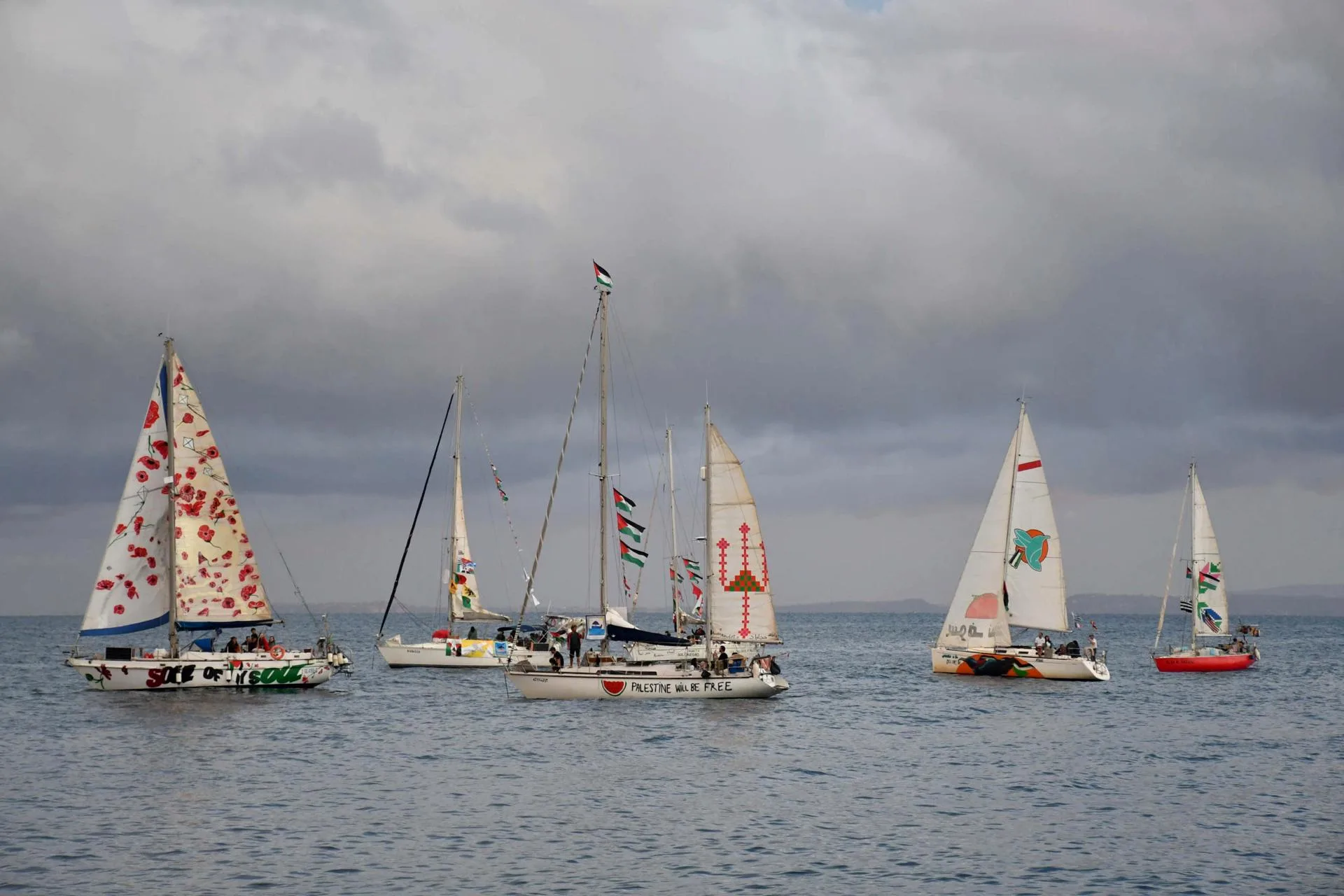 Israel se prepara para interceptar a la flotilla y hundir sus naves, según la prensa local