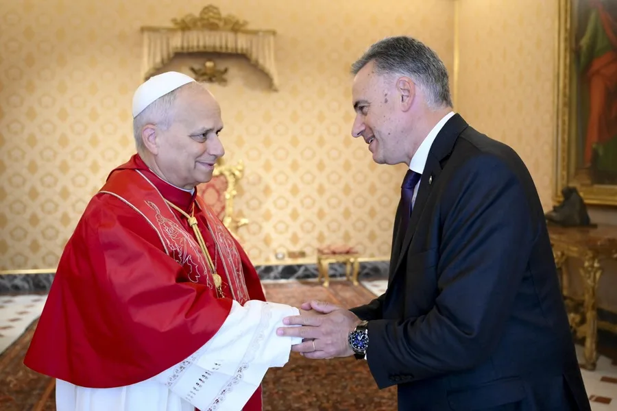 Presidente de Uruguay avanza que el papa pretende visitar su país