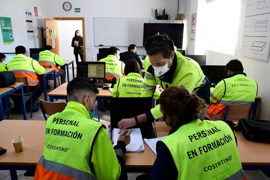 La IA llega a la Formación Profesional aún con un uso limitado aunque mayor en el Grado Superior