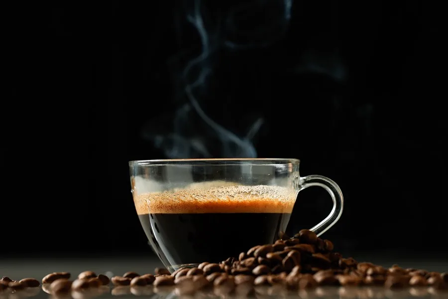 El precio del café sube un 7,2 % y su consumo no frena: cada español bebe 1,5 tazas al día
